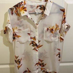 a new day Women’s Printed Button Top Size Medium Like New